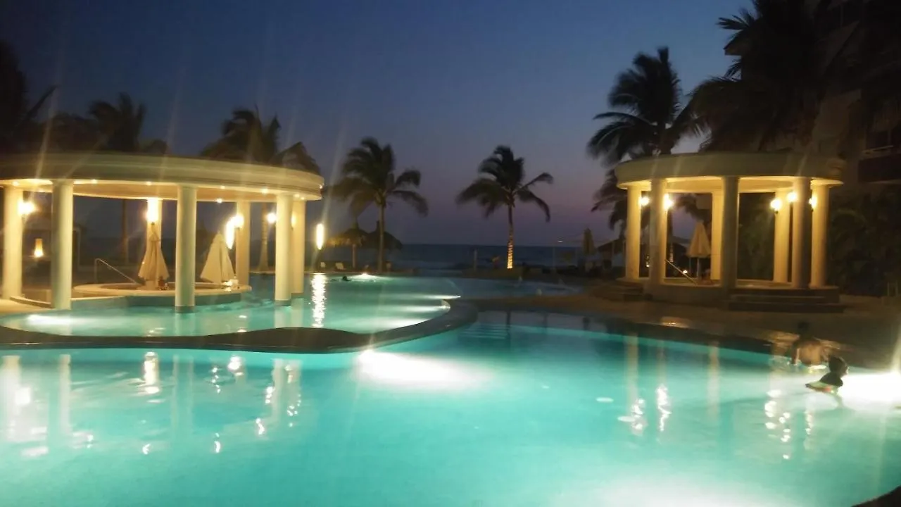 A Pie De Playa Con Alberca Jacuzzi Vista Al Mar Apartment Mazatlan